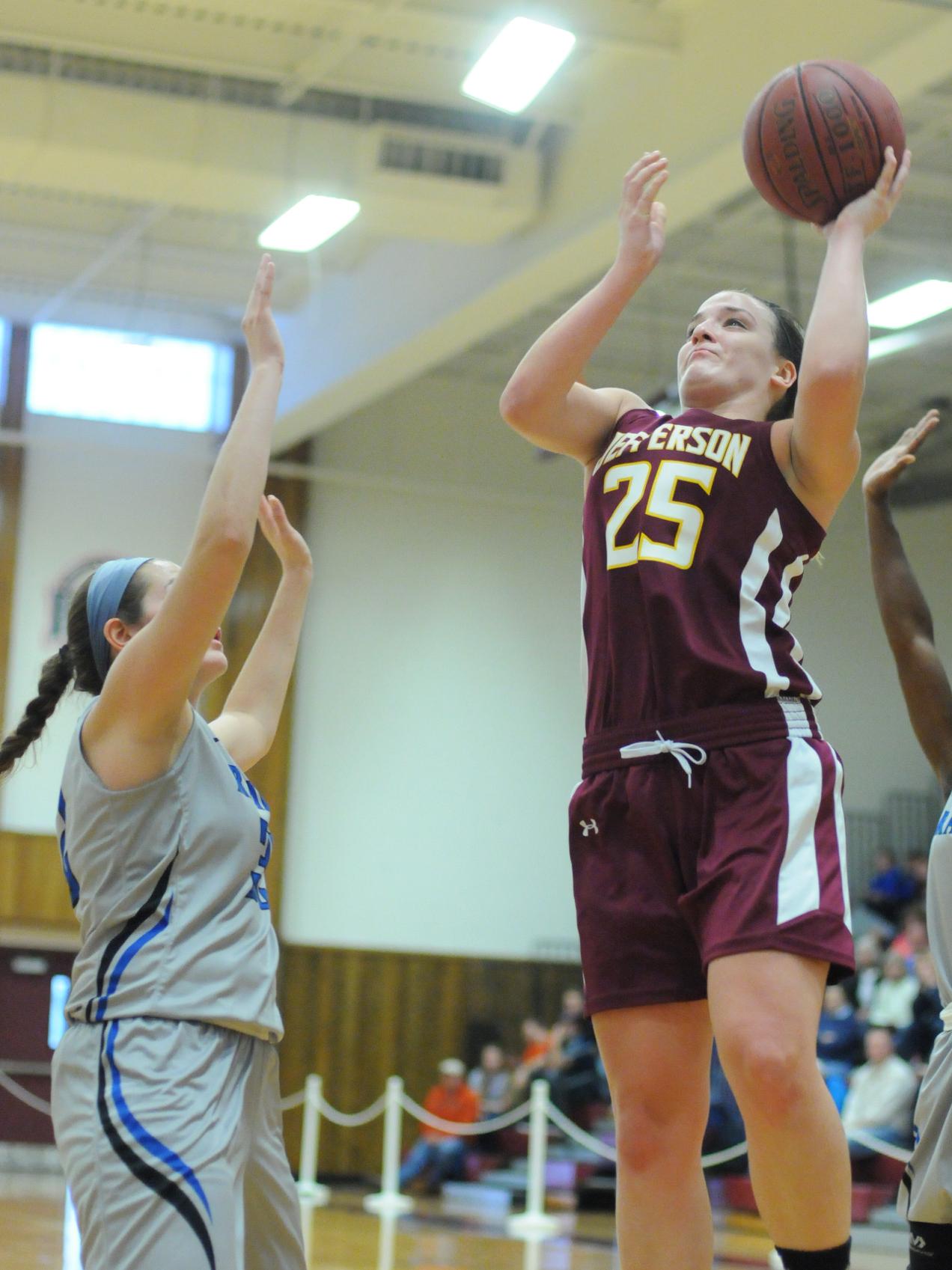 The Lady Cannoneers Win Against Schenectady, Fall to Fulton Montgomery