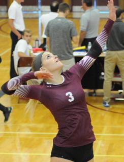 Volleyball Ends Week 3-1, 4-0 in Conference